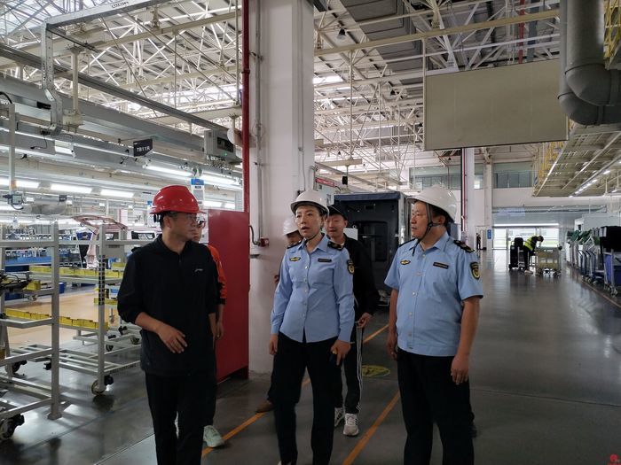 济南市应急执法支队三大队联合高新区开展“两节一会”执法检查