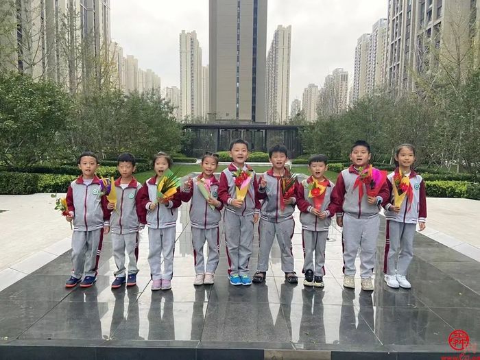 九九重阳节 浓浓敬老情——智轩学校二（2）中队开展重阳节主题教育活动