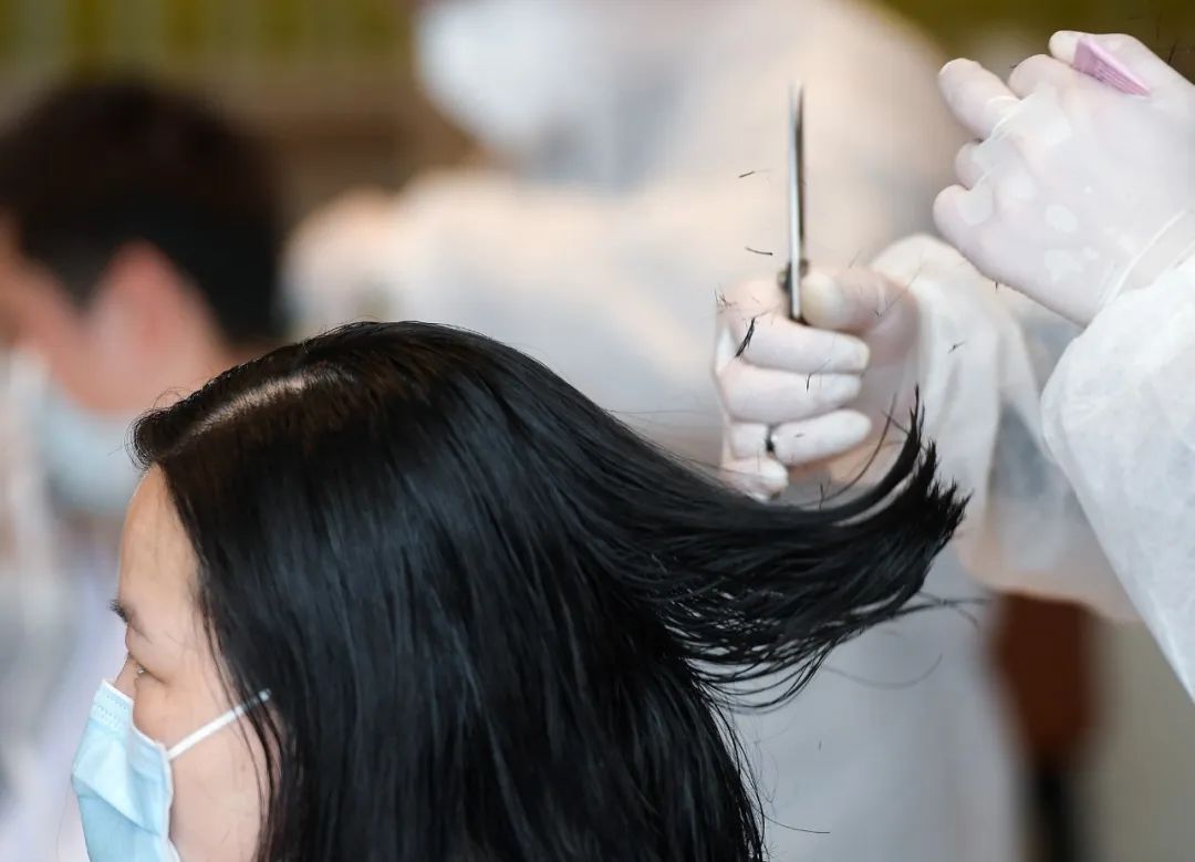 “Tony老师”亮出真功夫，抗疫勇士喜获“好彩头”