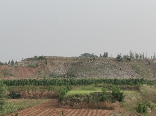 【啄木鸟在行动】章丘区翟家庄附近渣土堆积