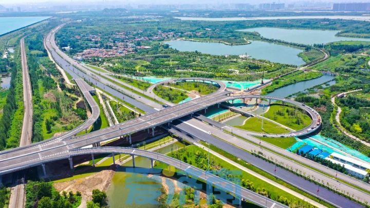 起步区深化新旧动能转换推动绿色低碳高质量发展工作推进会议召开