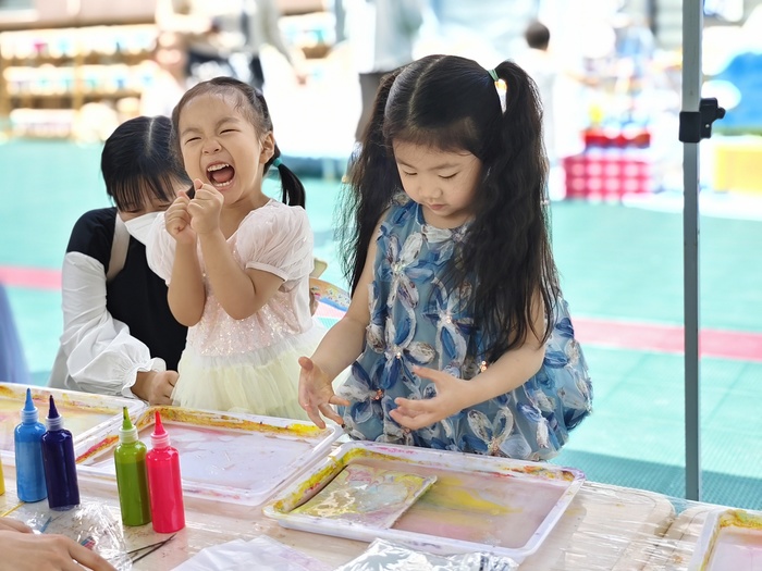 与四季对“画”！来感受“蒙润式”的儿童节浪漫