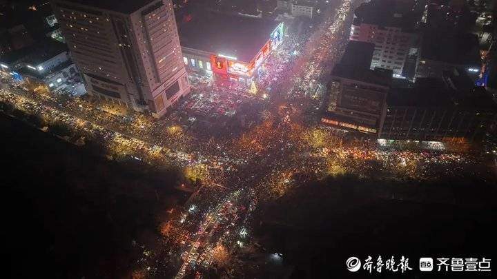 跨年活动与游客“双向奔赴”，燃爆泉城夜经济