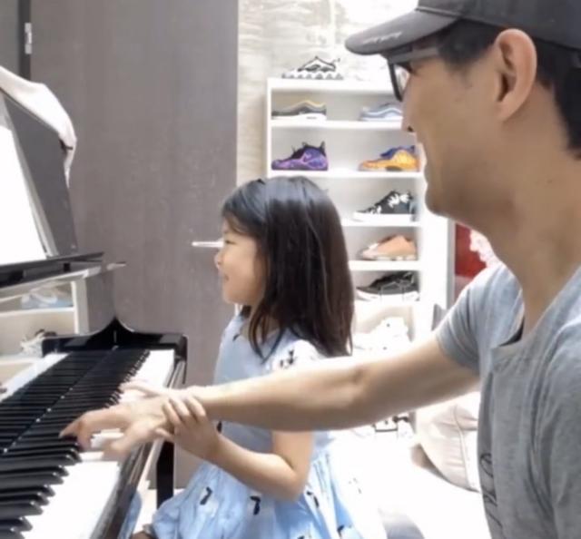 汪峰探班章子怡|【围观吃瓜】汪峰探班章子怡上热搜了?具体是怎么回事?