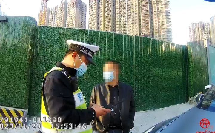 顶风作案 失格人员开车上路半个月被查两次