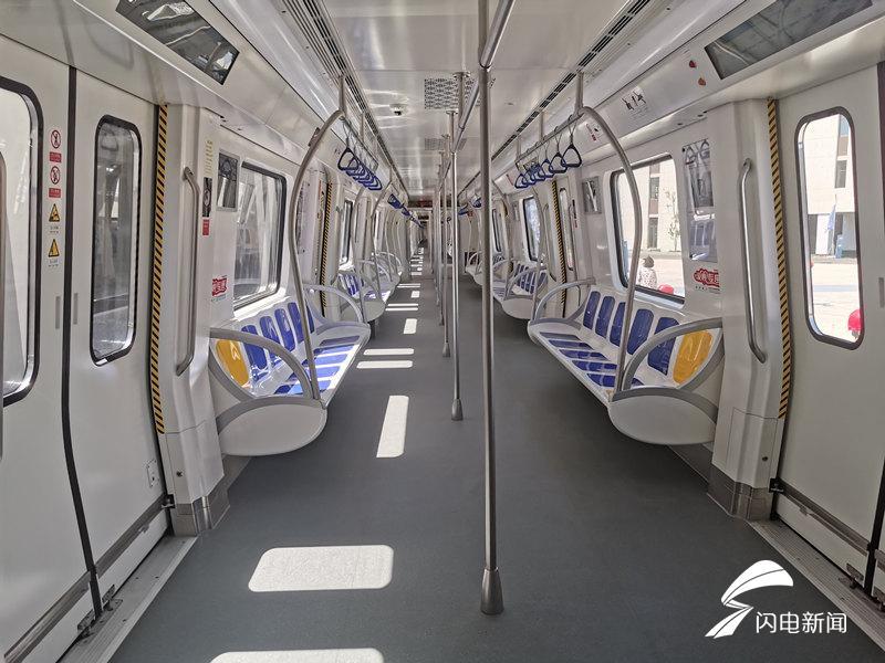 濟(jì)南軌道交通3號線首列車來啦！有充電接口還有免費(fèi)WIFI