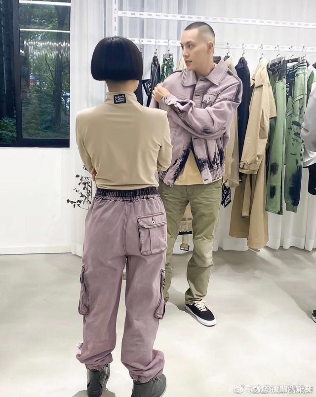 饱饱太A了!陈伟霆剃头 果然颜值高什么发型都能hold住