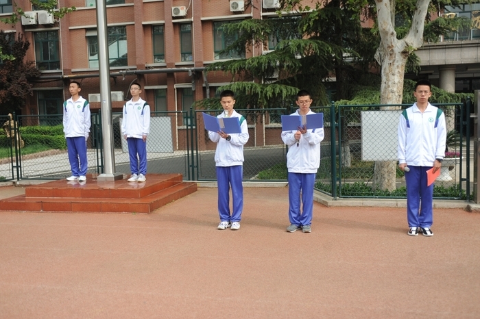 奋斗百年路启航新征程济钢高中国旗下讲党史活动正式启动