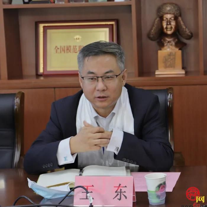 白朗县县政府副县长达娃顿珠讲话座谈会上,王东书记首先对副县长等