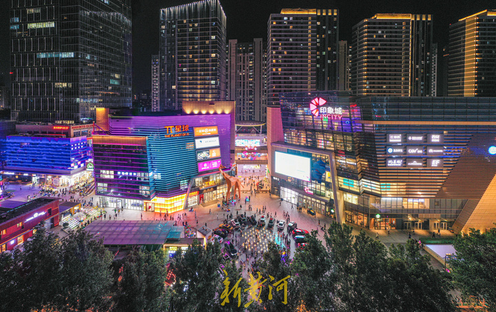 综合体和夜市相结合,花园路商圈人气旺 - 济南社会 - 舜网新闻