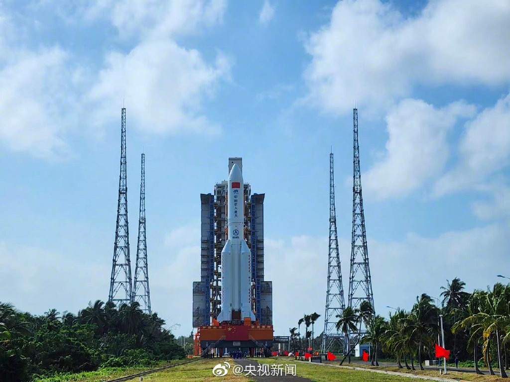 空间站梦天实验舱舱箭组合体转运至发射区近日将择机实施发射