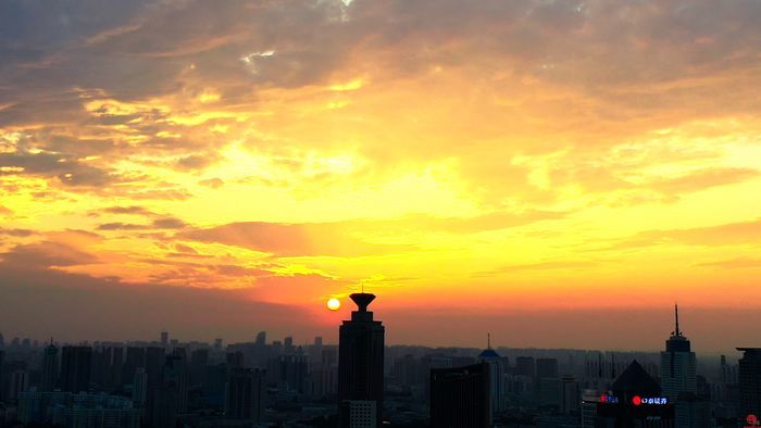 非凡十年“瞰”济南