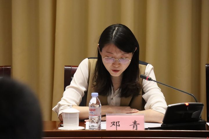 团市委权益部部长邓青介绍了团市委联合各职能部门推进青少年权益维护
