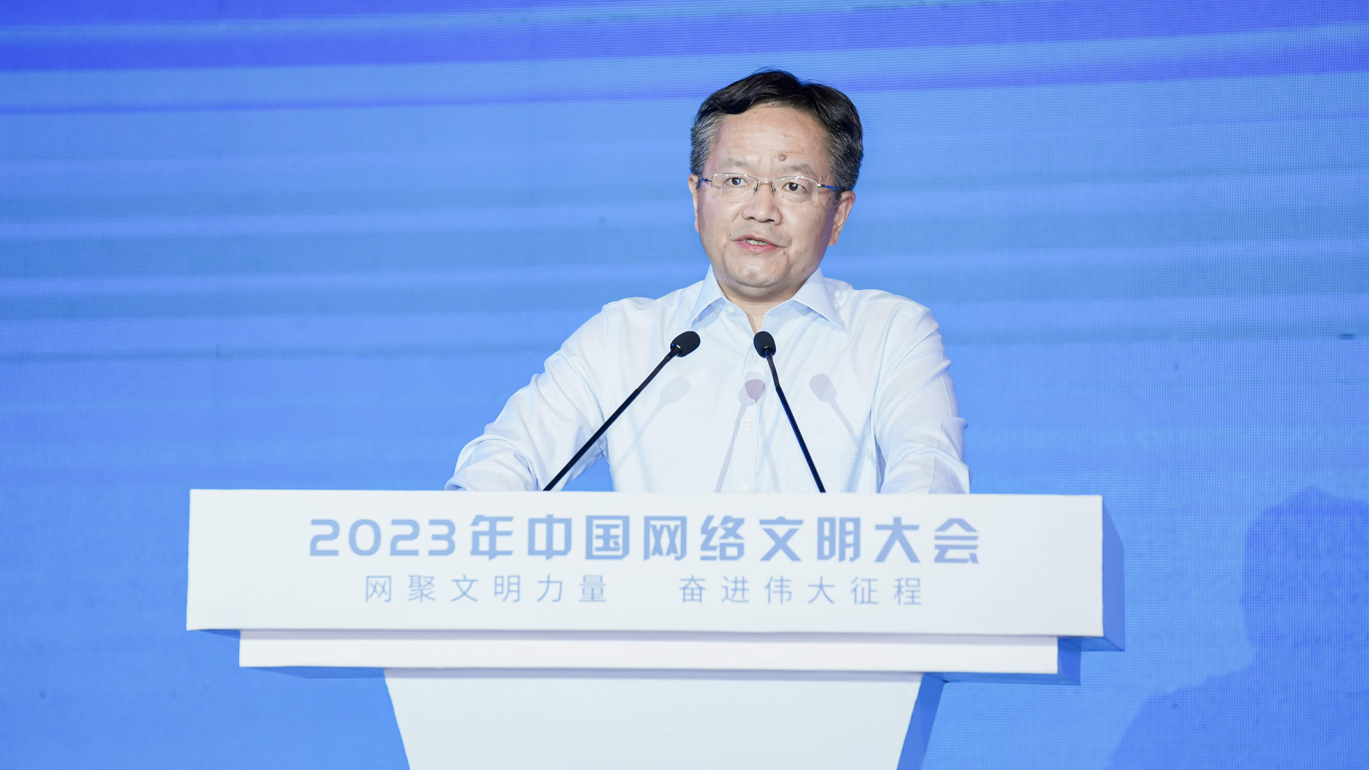 舜网首页>新闻中心>时事要闻>正文>人民论坛杂志社总编辑彭国华不同
