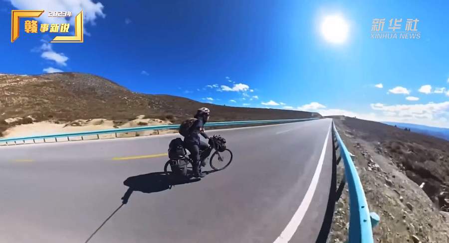 待业青年骑行8万里圈粉300万 “徐云流浪中国”的新活法