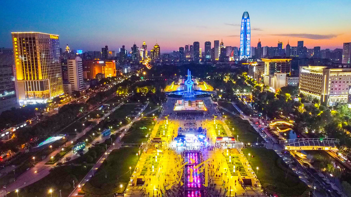 仲夏之夜航拍泉城广场