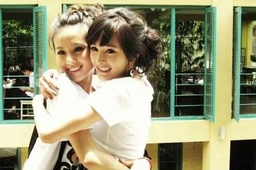 打手机、扔雨伞、黑脸，杨幂被质疑耍大牌到底冤不冤？