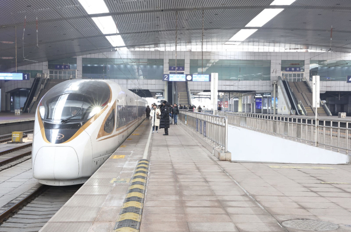 新列车运行图1月10日起实施国铁济南局办理旅客列车总数首破千列