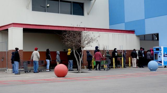 天灾人祸双重暴击 美国民众怨声载道