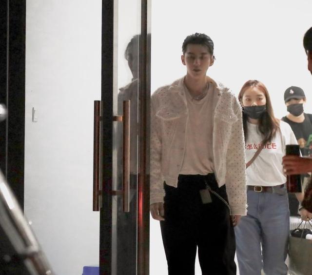 鹿晗温柔一刀什么梗?吴亦凡现身节目 与鹿晗黄子韬