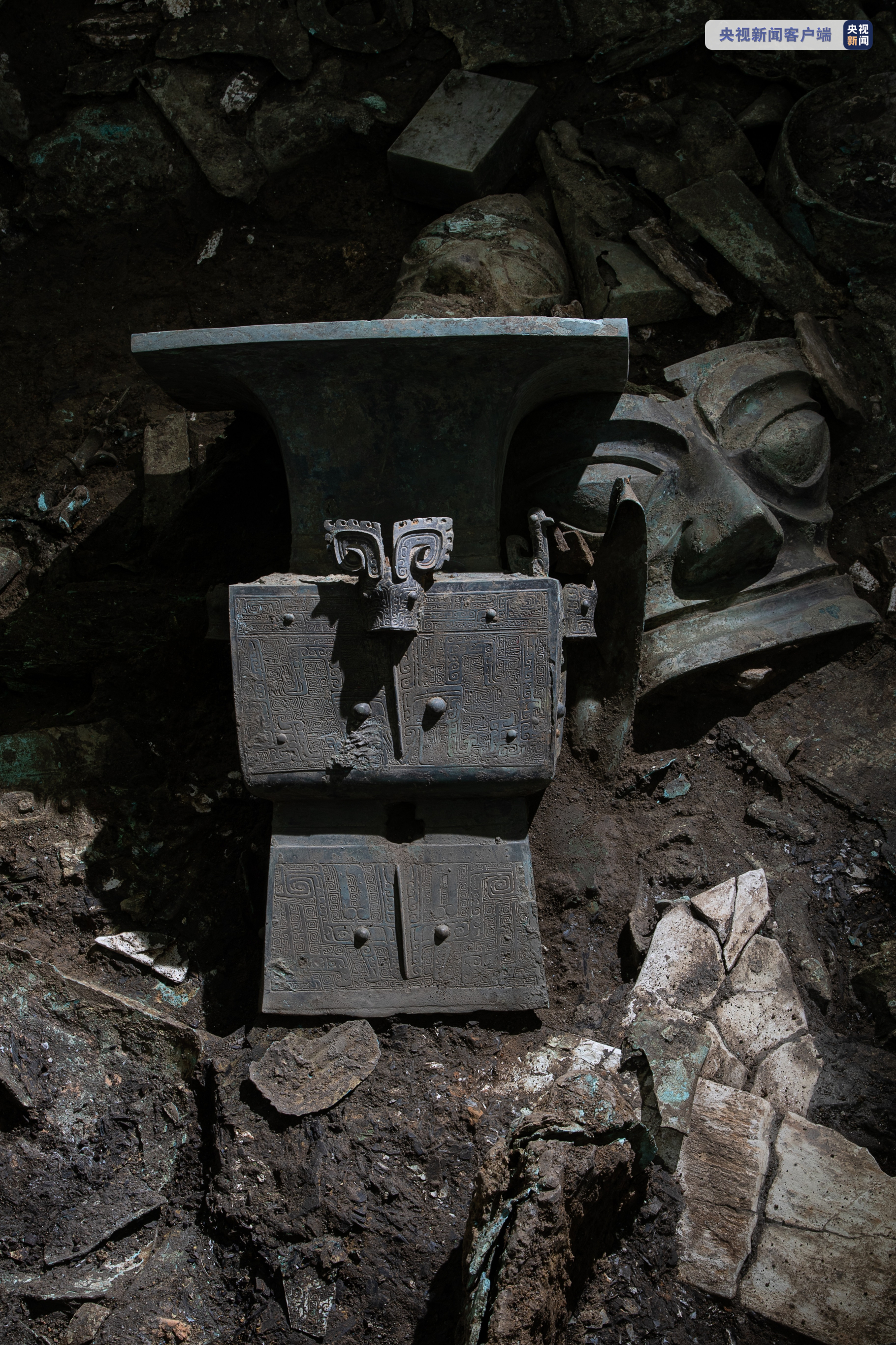 三星堆遗址考古发掘新发现公布6座坑共计出土编号文物近13000件