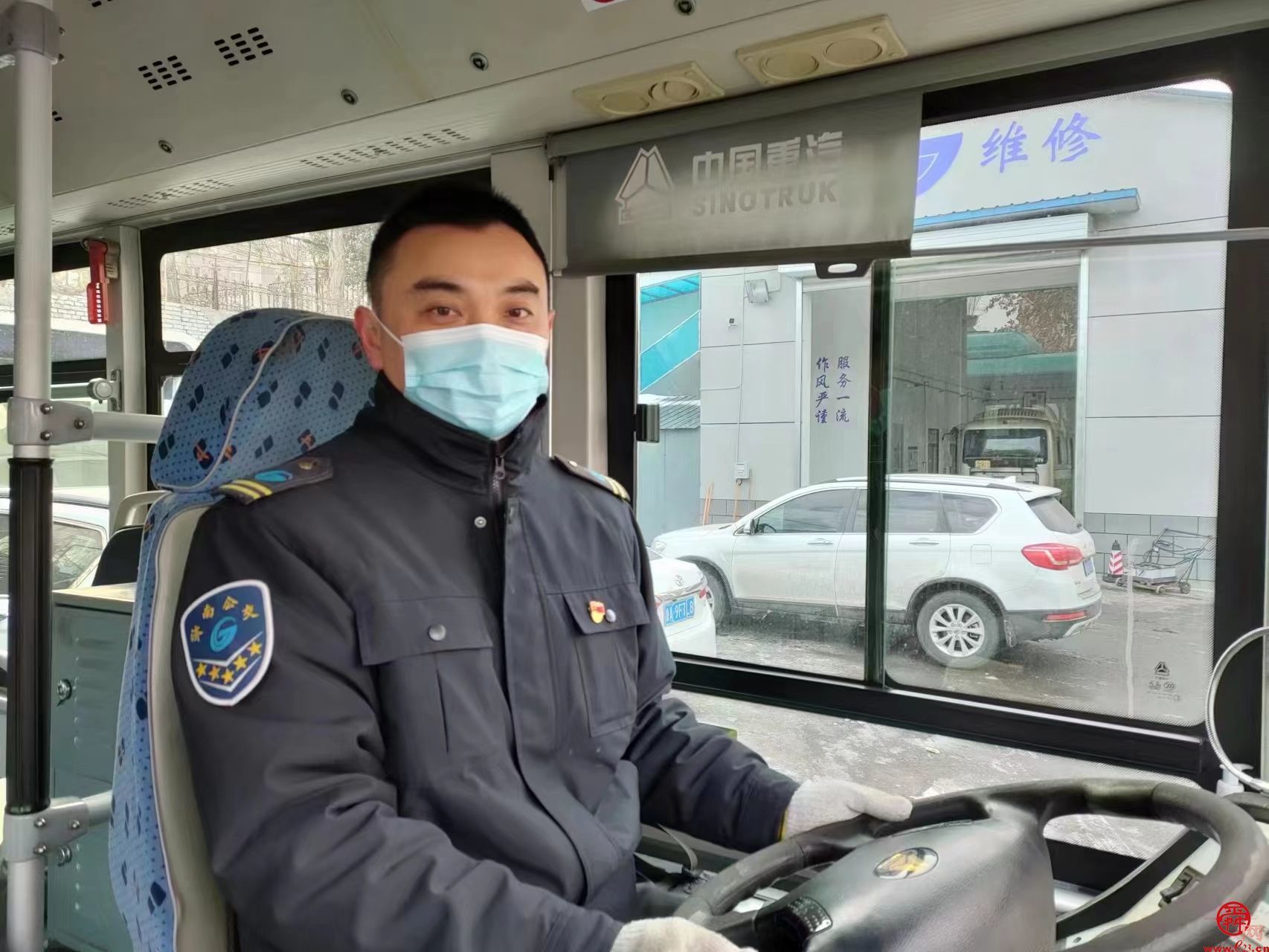 八年春节在岗济南公交驾驶员保障市民出行