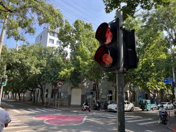 “商量”调研组到济南融汇老商埠开展现场商量：寻访人间烟火气 探秘商埠新活力 