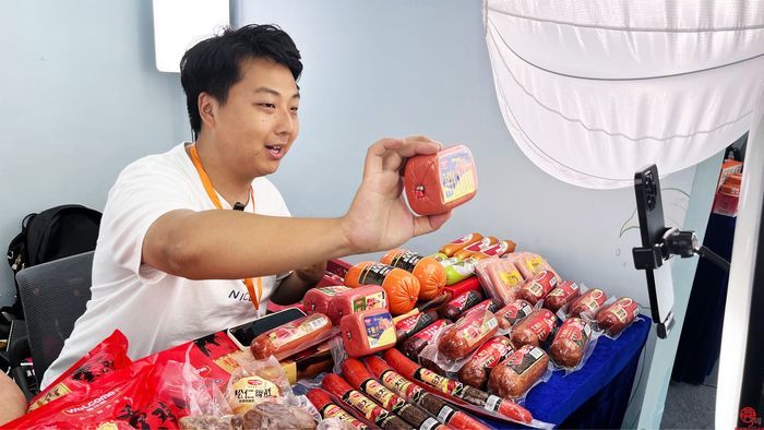 “黑马”频出！直播间点燃购物激情，泉城好物尽在第四届济南电商直播节