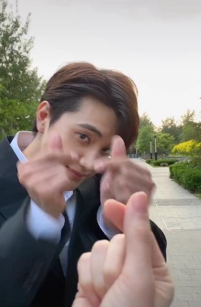 张檬摸小五喉结怎么回事?终于真相了,原来是这样！