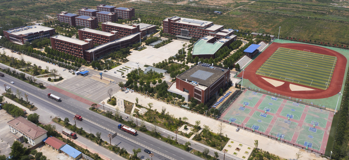 济南中考生 济阳闻韶中学教师队伍为成长护航