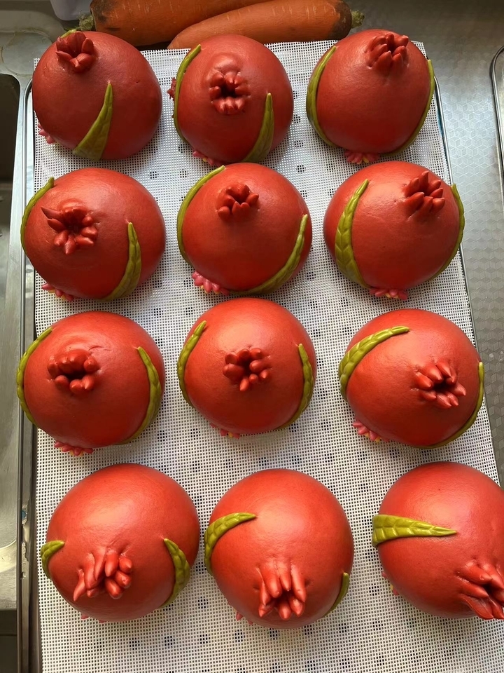 平阴80后女子巧手做花馍 指尖上演绎多彩世界