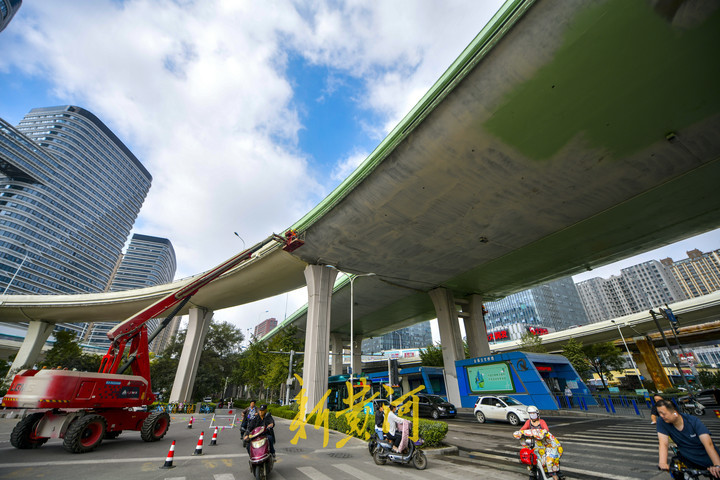 翡翠绿乳白色代替水泥灰全福立交桥桥身美颜