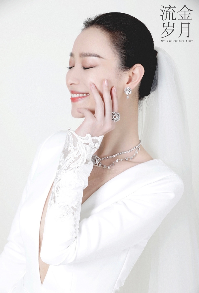 倪妮初中毕业照曝光扎马尾辫清纯可爱