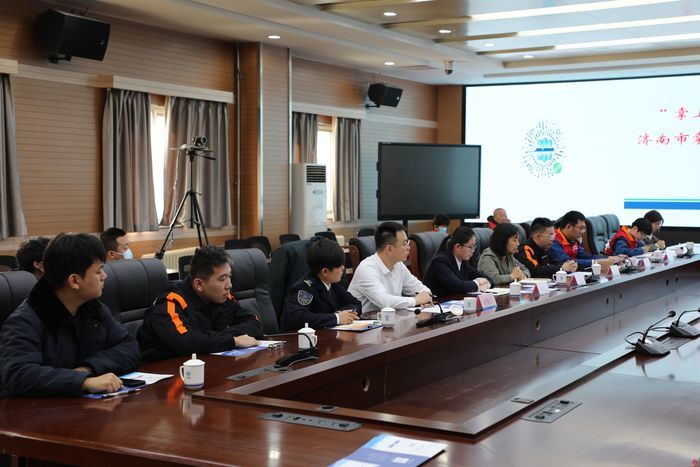 “掌上城管随手拍，人人都是巡查员”——济南市掌上城管随手拍志愿服务队成立
