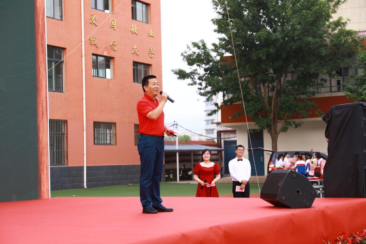 百年交汇逐梦起航济南十六里河中学2018级毕业典礼盛大召开
