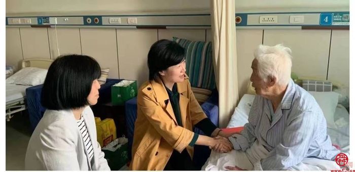 春风化雨润心田，亲情服务暖人心  历下区开展离休干部大走访“登门行动”