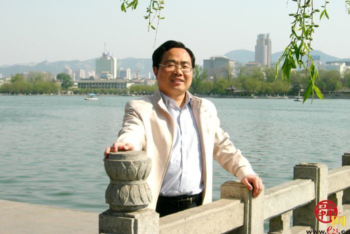 教育创新的领航者——记山东省最美教师候选人、济南中学物理教师刘延龙