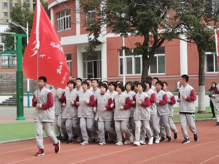 济南高新区海川中学旅游路校区:阳光体育大课间