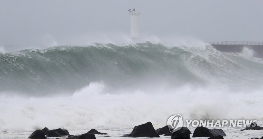 台风,巴威,西归浦,济州,天气,韩国,航线,市民