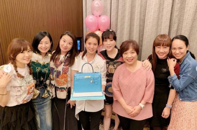 袁咏仪在线辟谣 