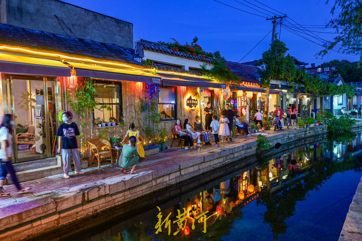 灯影花香里古韵浓热闹熟悉的曲水亭街回来了