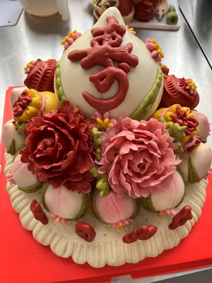 平阴80后女子巧手做花馍 指尖上演绎多彩世界