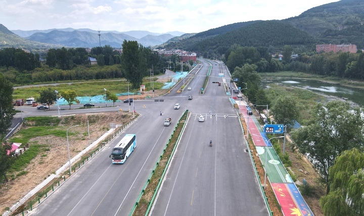路畅景美，彩绘绿道点缀济南103省道旅游公路