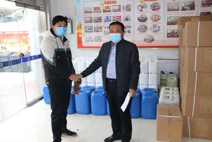 商河：捐赠2000斤消毒液 助力家乡疫情防控