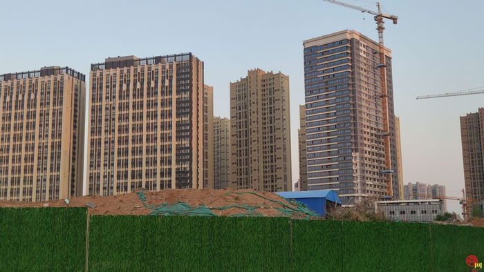 啄木鸟在行动腊山西路附近复利广场项目渣土未覆盖