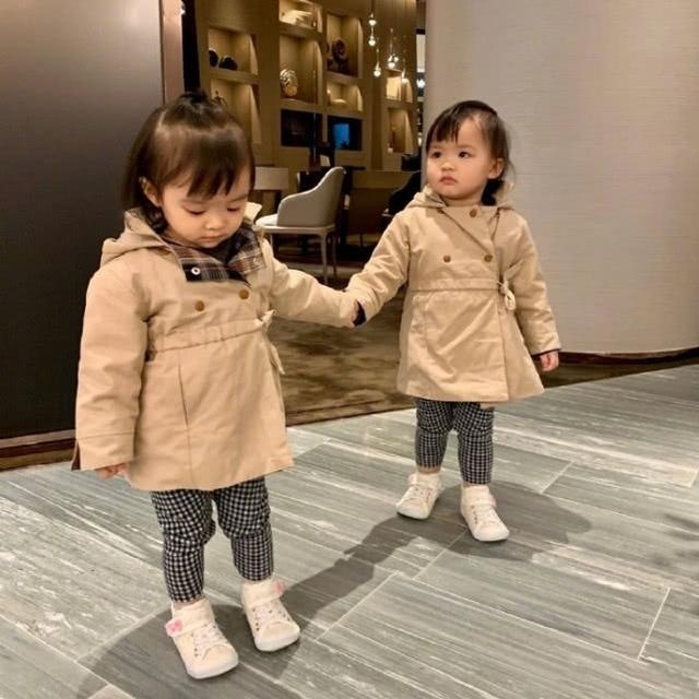 越来越漂亮！熊黛林新年首晒双胞胎女儿萌照