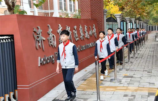 奥龙小学开展疫情防控应急演练