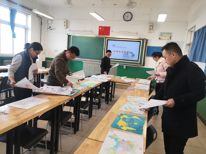 济南九中举行心系祖国放眼世界学生手绘地图大赛