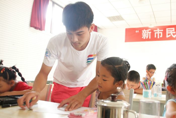 济南大学这支队伍，10年志愿服务农民工子女700余人次