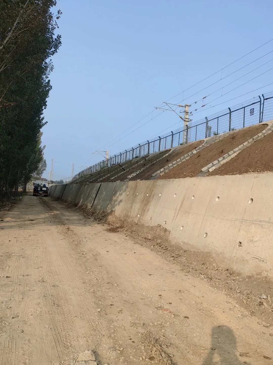 邯济铁路路基复旧主体加固工程顺利完工